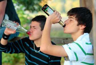 Подростковый алкоголизм