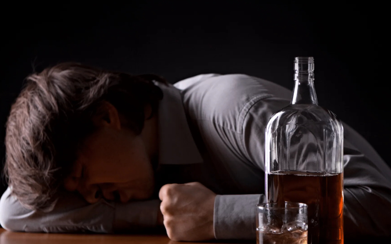 Алкогольная амнезия: причины и последствия
